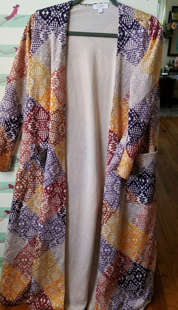 Lularoe Sarah in beautiful colors! Size small